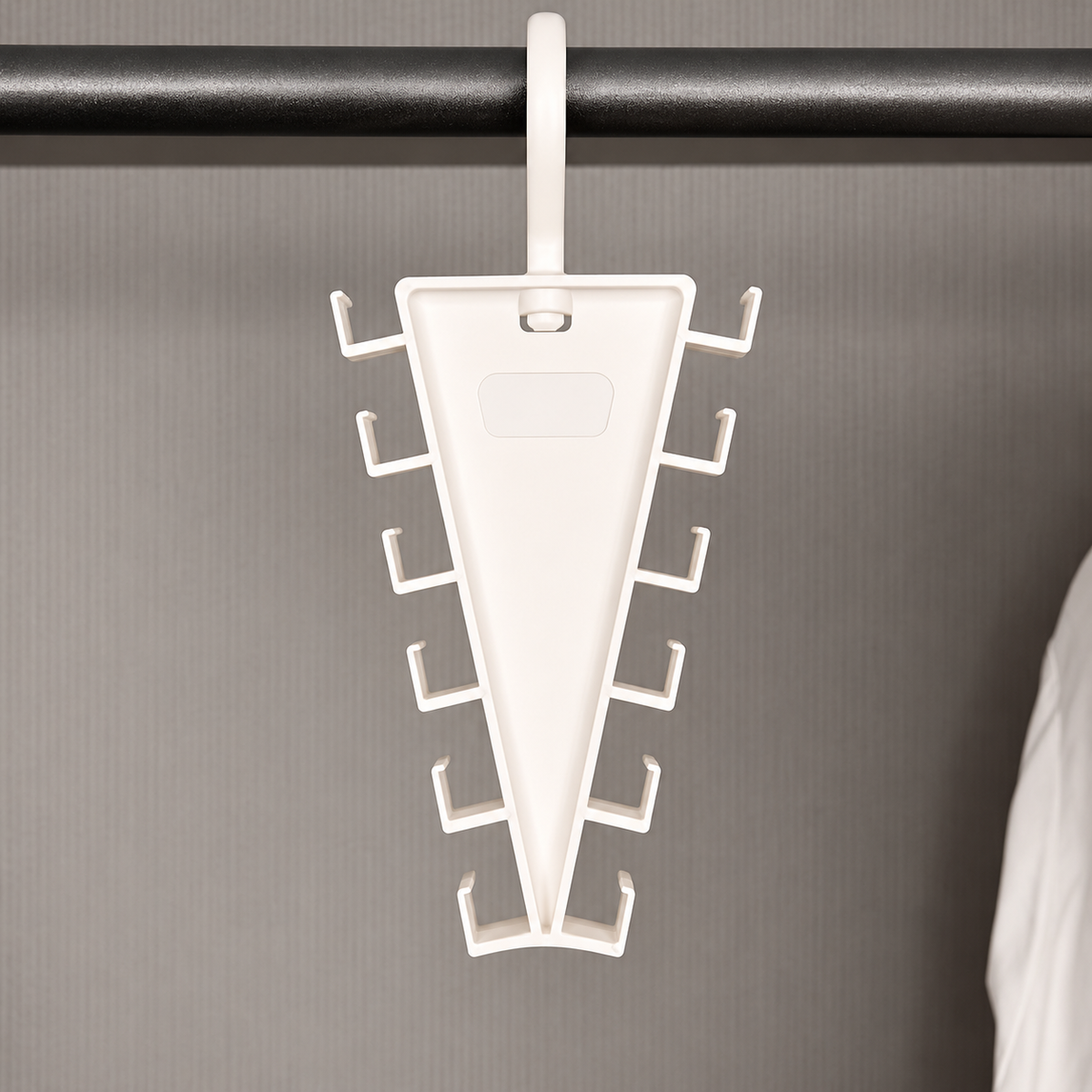 12-Hook Wardrobe Saver